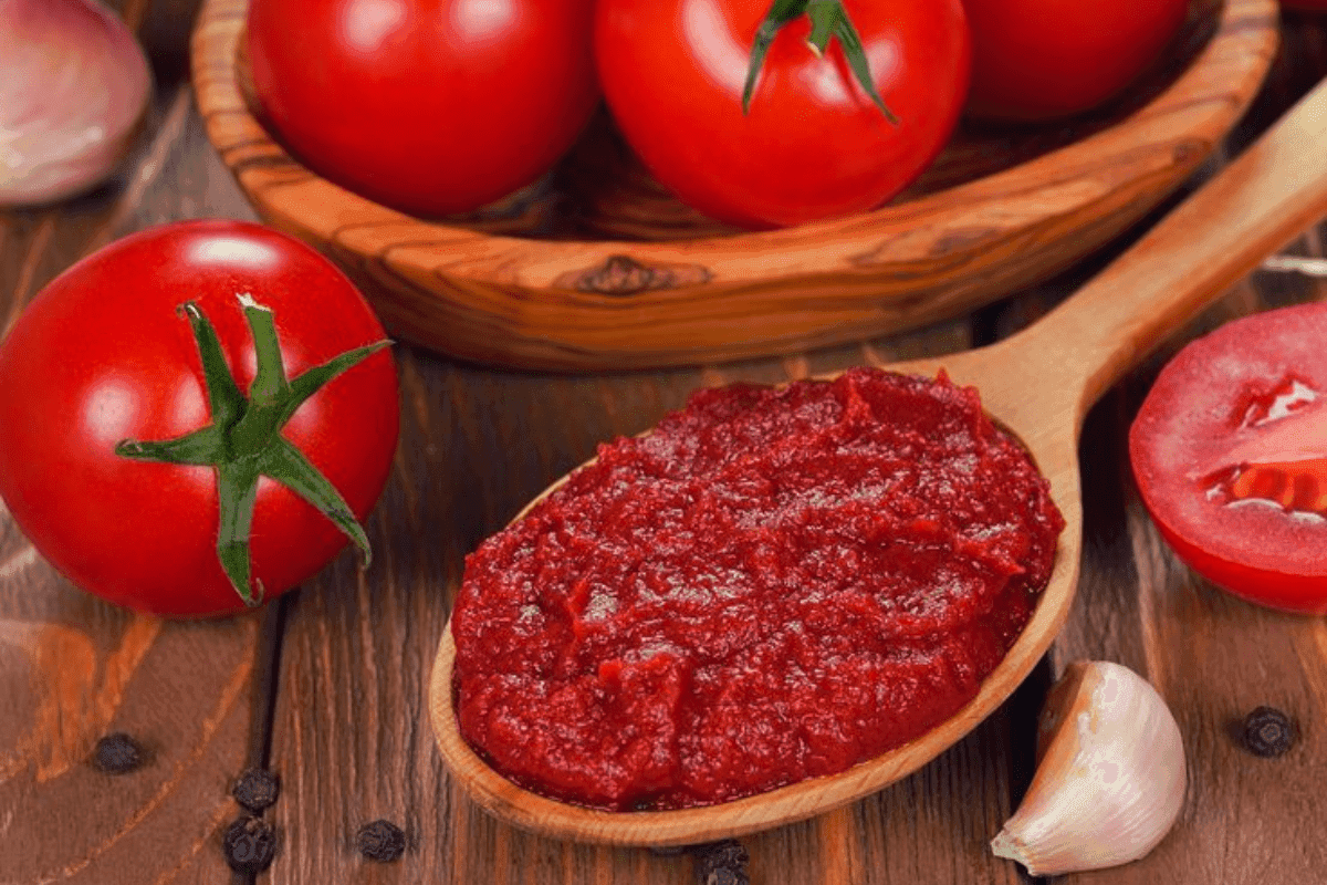 Tomato Paste: नोट करें परफेक्ट टोमैटो पेस्ट रेसपी – ग्रेवी बनेंगी इतनी टेस्टी कि उंगली चाटते रह जाएंगे सब