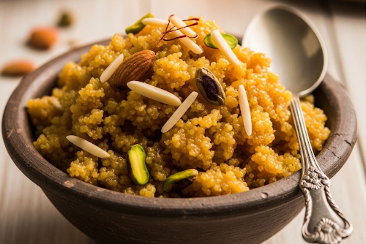 Suji Besan Halwa: बचपन की यादें करें ताजा, नानी-दादी के अंदाज में बनाएं सूजी-बेसन का हलवा
