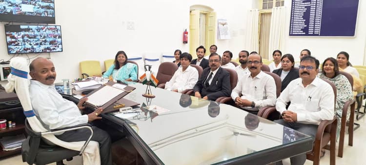 लोक अदालत में वादों का निबटारा कराना अभियोजन का भी दायित्व :  जिला जज