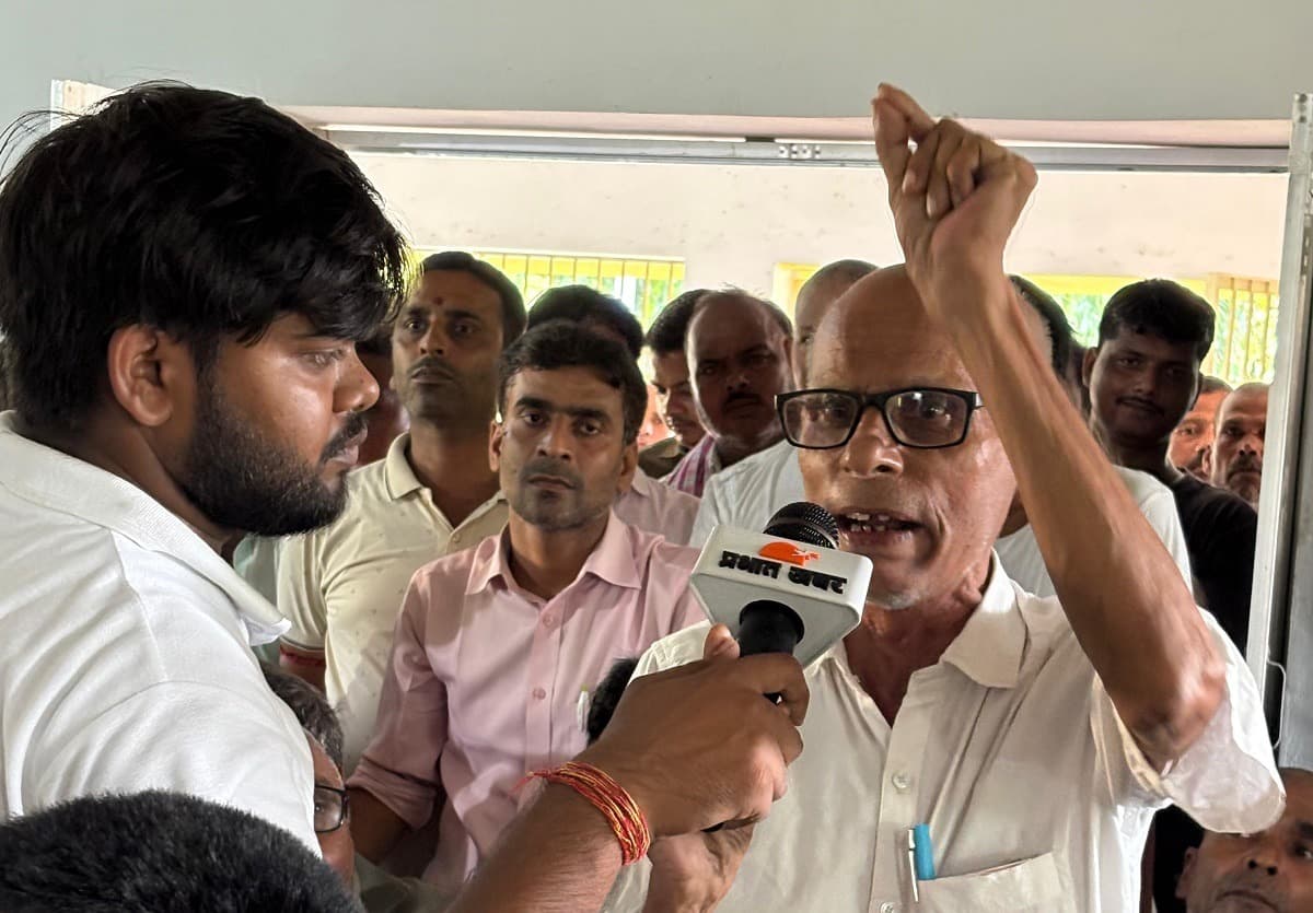 Bihar Election Express: गायघाट में जनता ने उठाया डिग्री कॉलेज का मुद्दा, नेता नहीं दे पाये पलायन रोकने का ठोस आश्वासन