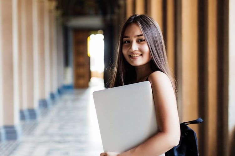 प्लेसमेंट में IIT को टक्कर देता है ये सरकारी कॉलेज, Google में 49 लाख का पैकेज