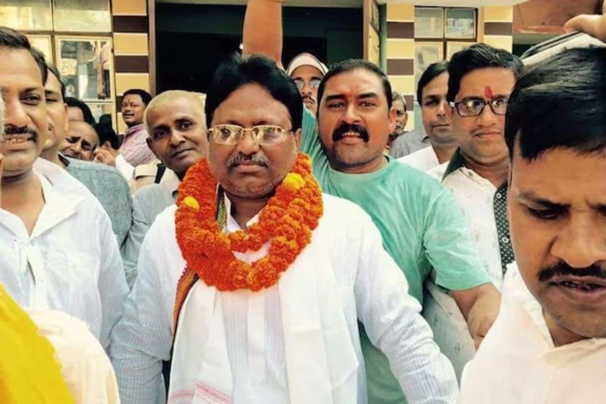 बीच चुनाव स्टार प्रचारक ने लालू-तेजस्वी को दिया झटका, RJD को छोड़ BJP का थामा दामन