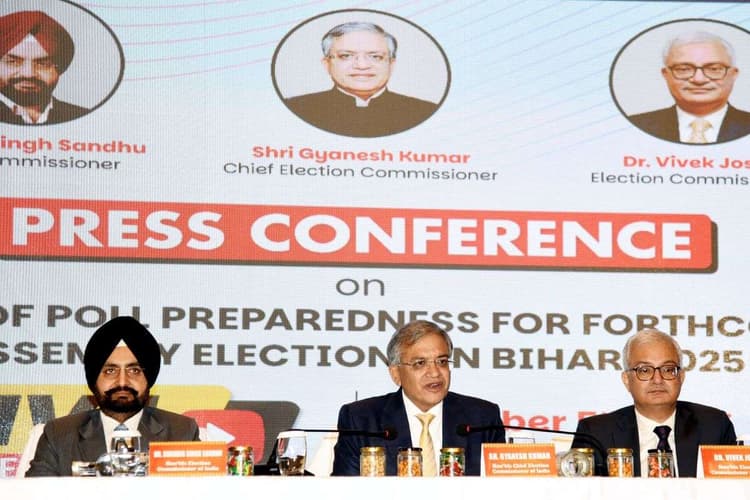 बिहार चुनाव में सभी पोलिंग बूथों पर होगी वेबकास्टिंग, चीफ इलेक्शन कमिश्नर ने SIR को बताया सफल