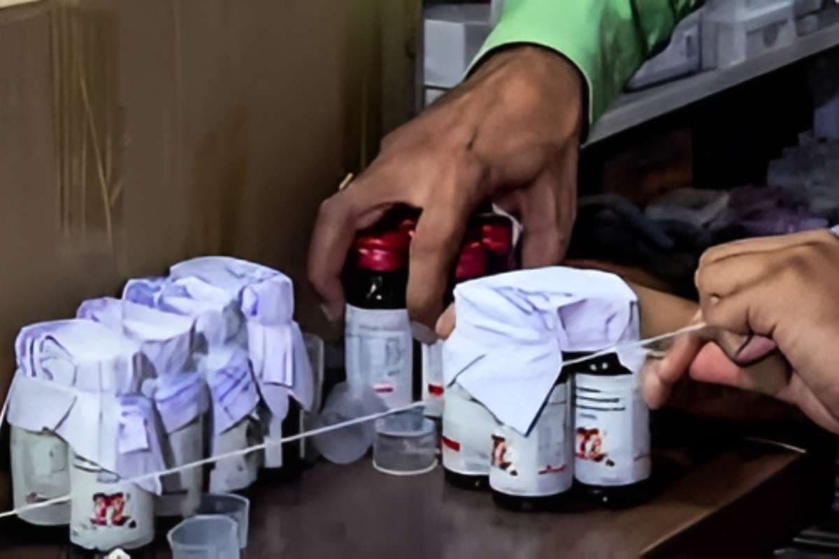 Coldrif Syrup Ban: दिल्ली में कोल्ड्रिफ सिरप पर पूरी तरह बैन, 20 बच्चों की मौत के बाद एक्शन