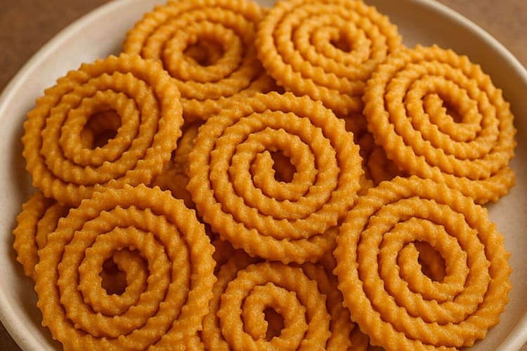 Diwali Special Murukku Recipe: बच्चों और मेहमानों को करें इंप्रेस, दिवाली में घर पर बनाएं बाजार जैसे करारे और स्वादिष्ट मूरूक्कू, यहां देखें आसान रेसिपी