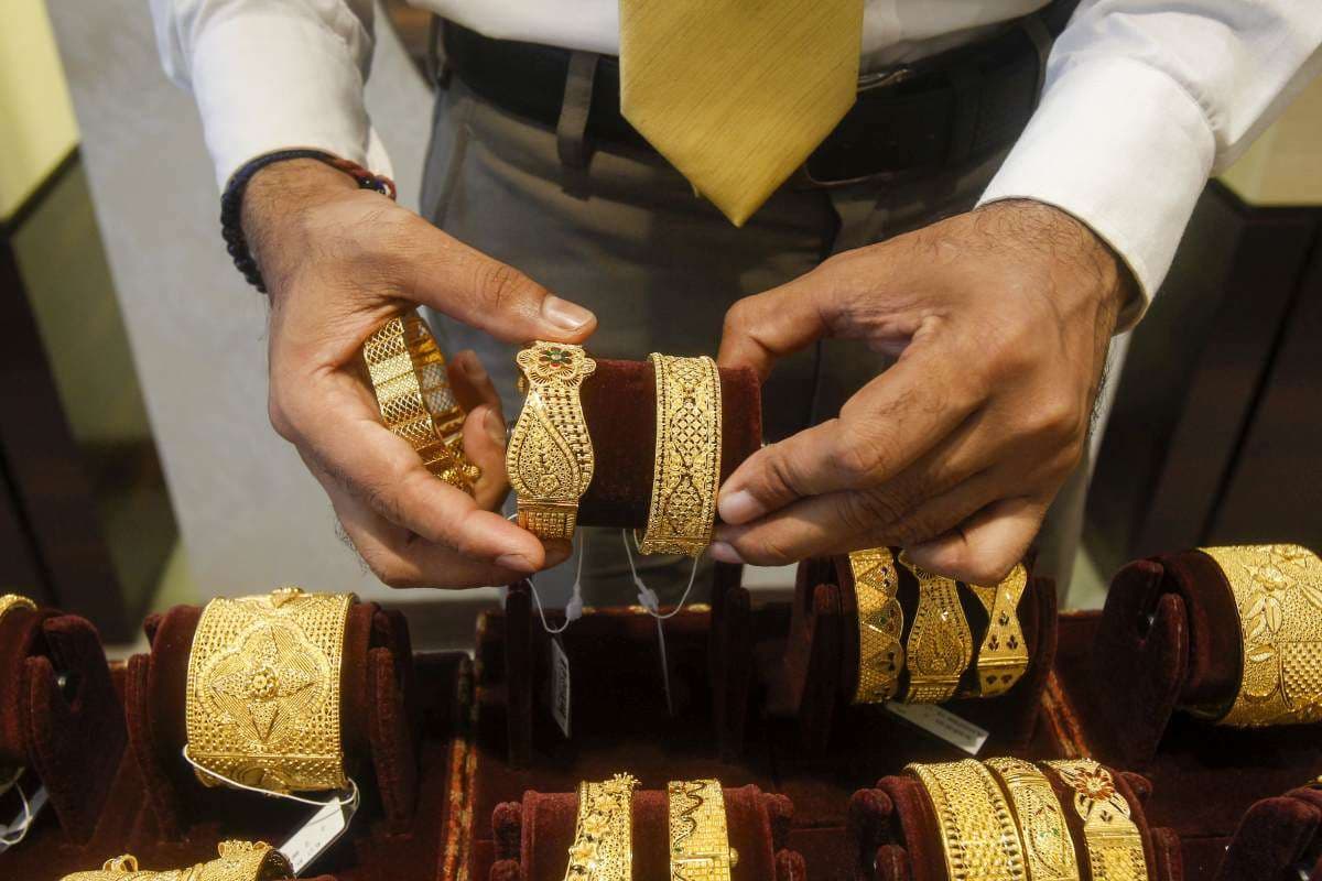 Gold Price Today : धनतेरस के पहले सोने के भाव में भारी उछाल, 10 ग्राम गोल्ड का रेट सुनकर चौंक जाएंगे