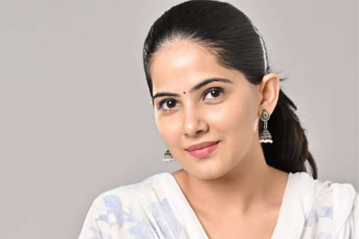 Quotes by Jaya Kishori: जीवन के हर दर्द का हल हैं जया किशोर के सुविचारों में