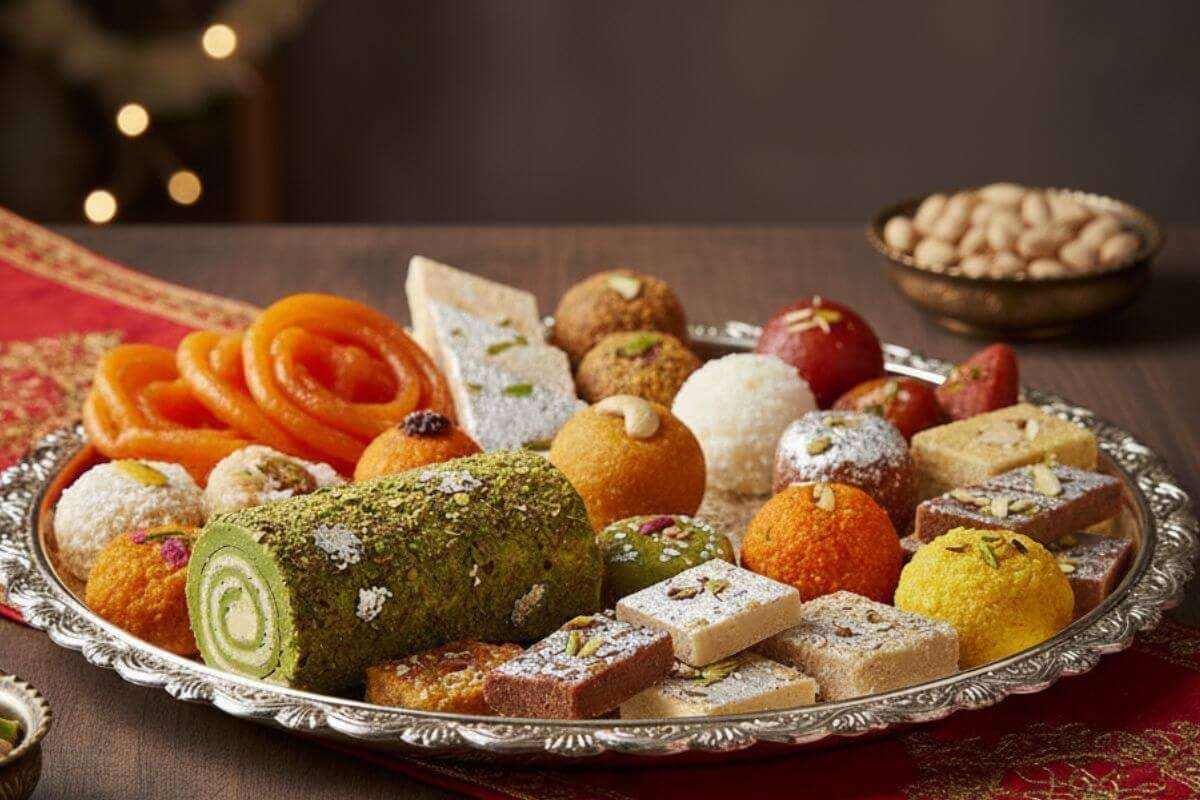 Karwa Chauth Special Sweets Dish Ideas: करवा चौथ की शाम को बनाएं और भी खास, ट्राई करें ये स्पेशल स्वीट्स डिश आइडियाज 