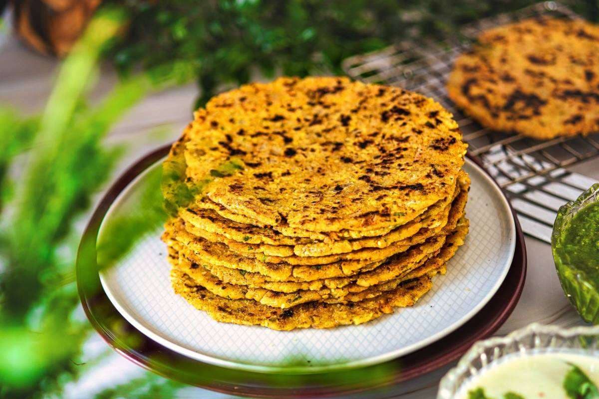 Leftover Rice Thepla Recipe: बचे हुए चावल से बनाएं गुजराती स्टाइल टेस्टी थेपला