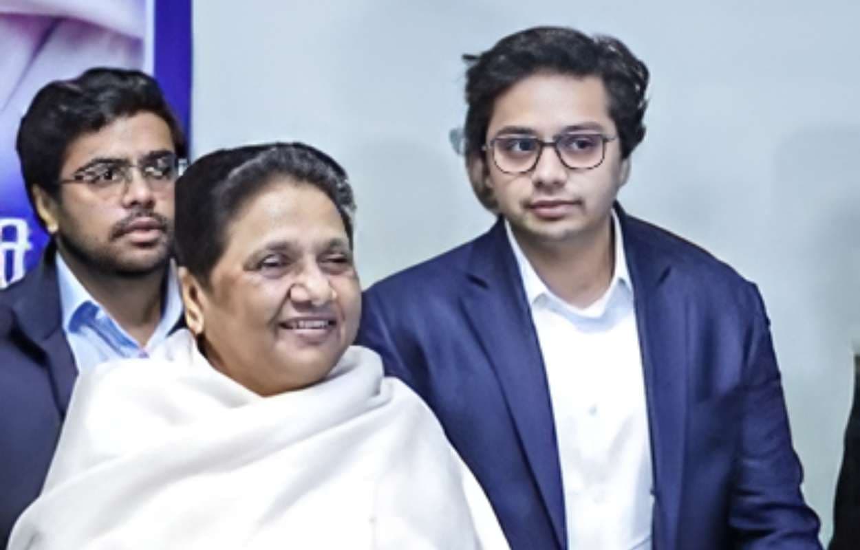 Mayawati Lucknow Rally: मायावती का बड़ा ऐलान, आकाश आनंद को बनाया पार्टी का राष्ट्रीय उपाध्यक्ष