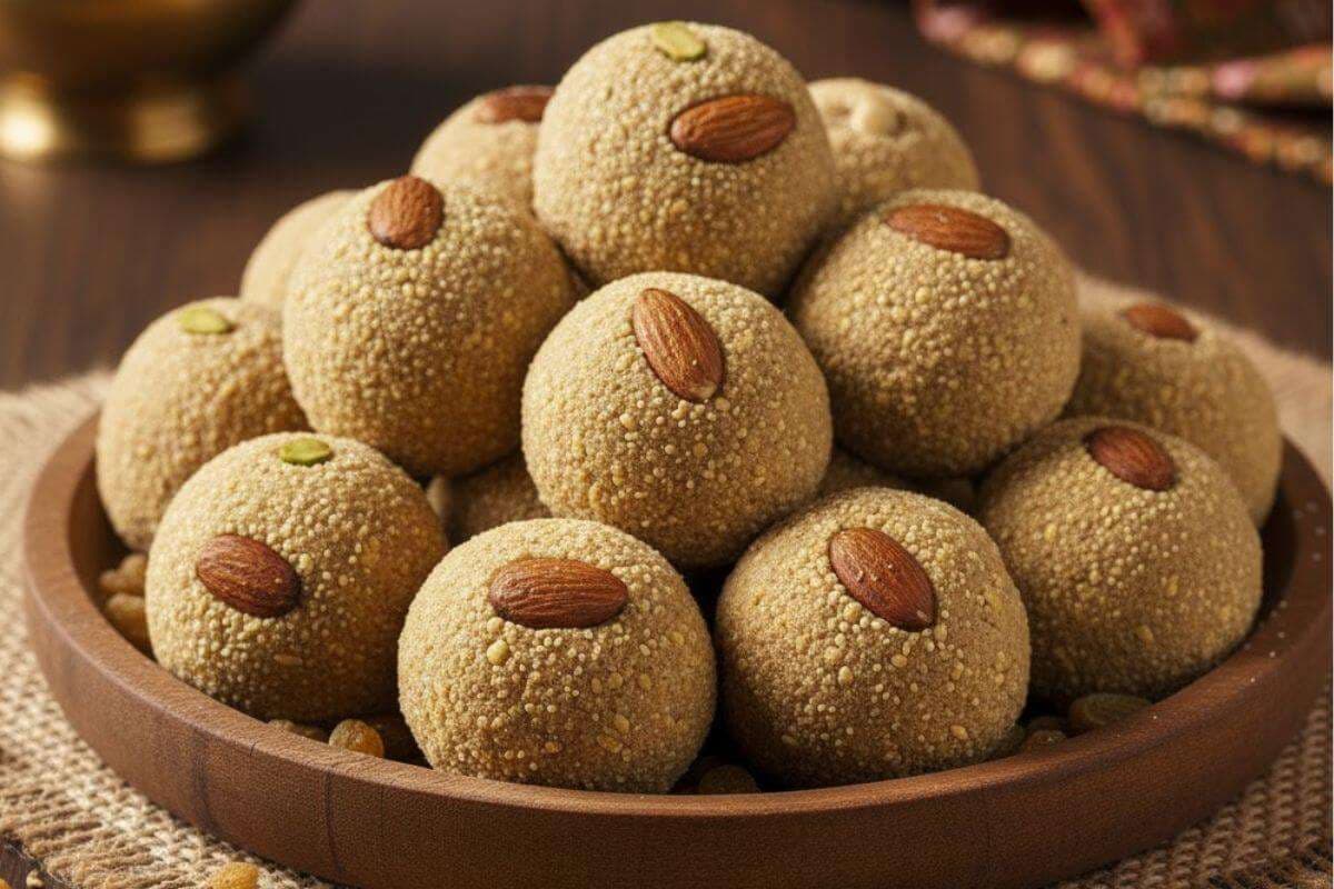 Methi Laddu Recipe: इस देसी स्टाइल से बनाएं ये हेल्दी और टेस्टी मेथी के लड्डू, नहीं लगेगा स्वाद में कड़वा