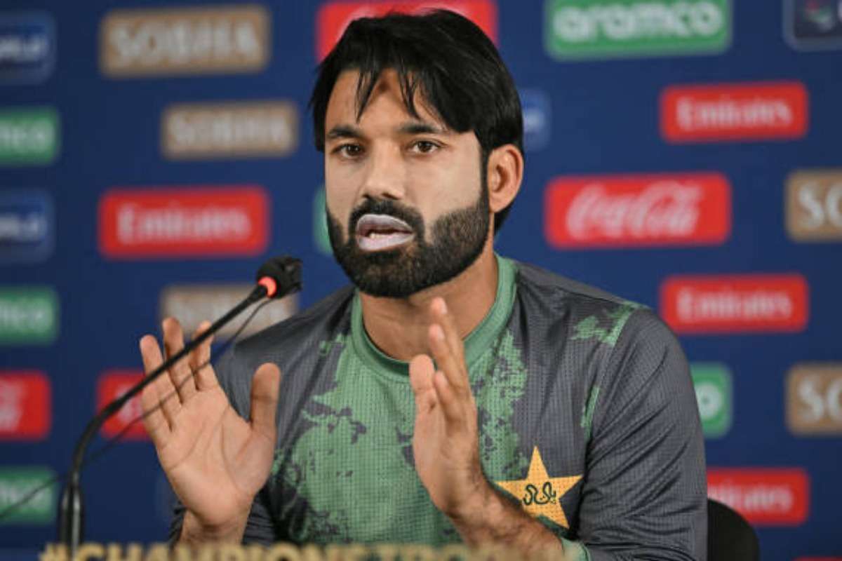 पाकिस्तान में बगावत! मोहम्मद रिजवान ने PCB के नए कॉन्ट्रैक्ट पर साइन करने से किया इनकार, डिमोशन से नाराज