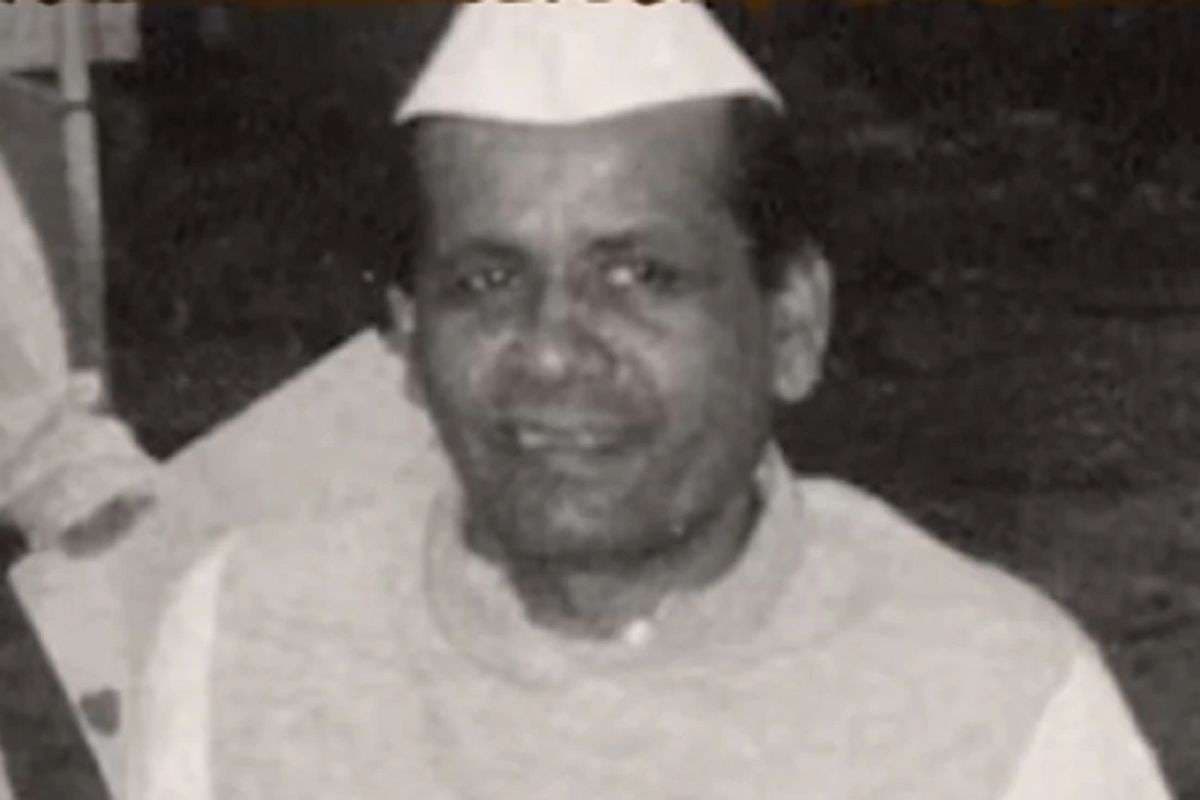 बिहार के पूर्व मुख्यमंत्री और परसा के पहले विधायक दरोगा प्रसाद राय