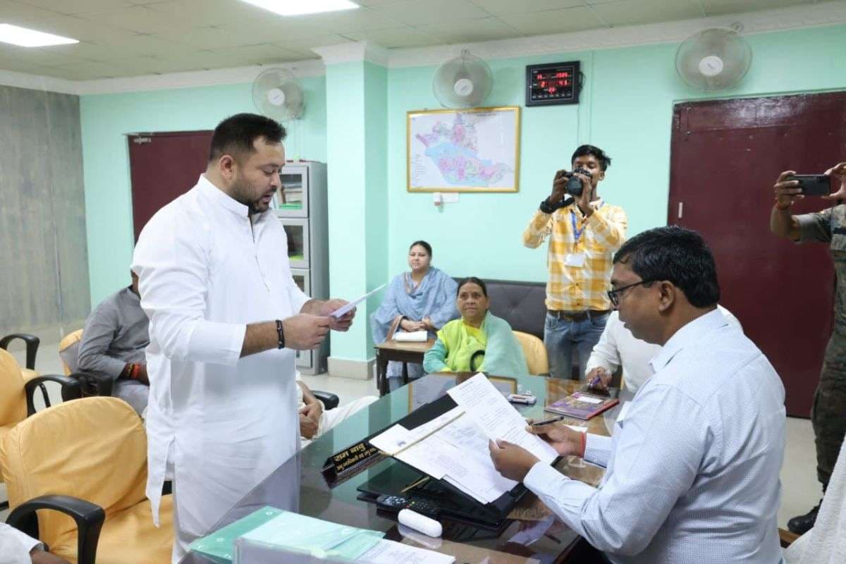 Bihar Elections 2025: तेजस्वी के नामांकन से महागठबंधन के नेता “गायब”, सामने खुलकर आई रार