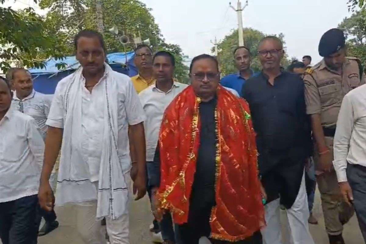 Bihar Elections 2025: 4 बार के विधायक को JDU ने नहीं दिया टिकट, भरा निर्दलीय पर्चा, CM नीतीश का नाम ले फूट-फूटकर रोए
