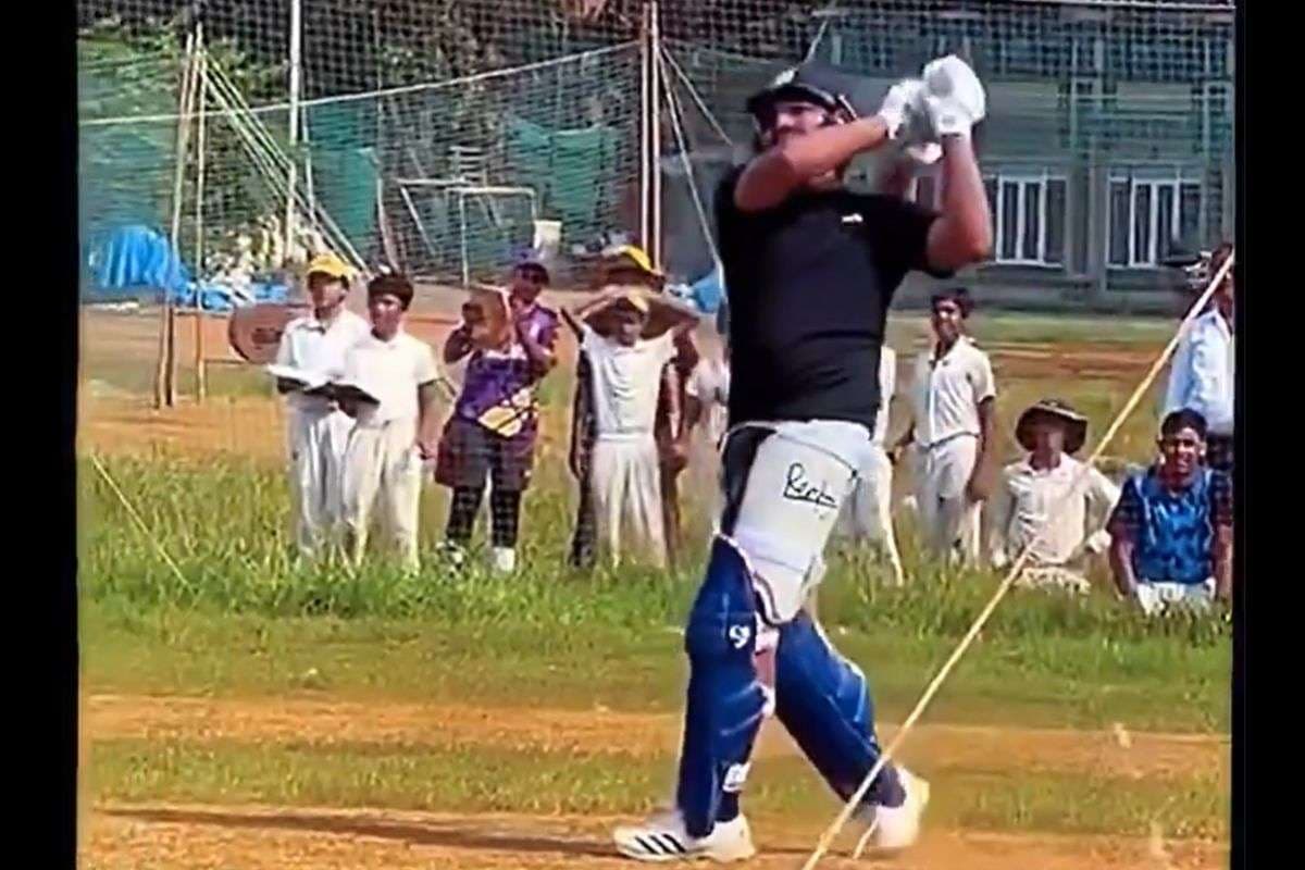 ‘सामने Starc खड़ा है…’ ये सुनते ही हिटमैन Rohit Sharma ने जड़ दिया छक्का, देखें Video