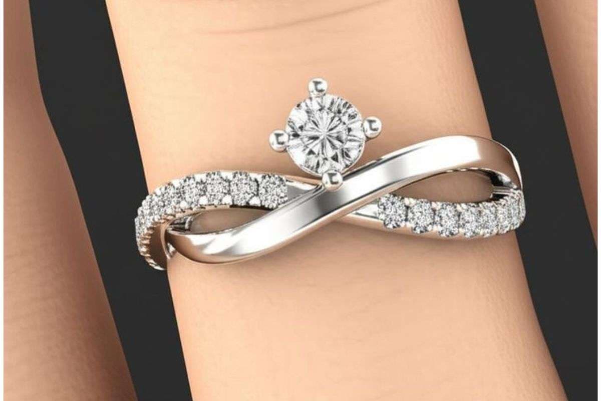 Trendy Silver Ring Design