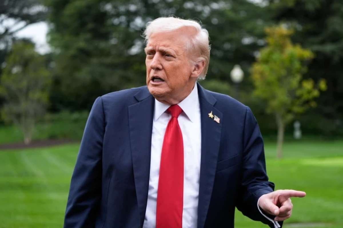 US Tariffs: 1 नवंबर से अमेरिका में ट्रक आयात पर 25% टैक्स, जानिए कैसे प्रभावित होंगी कंपनियां