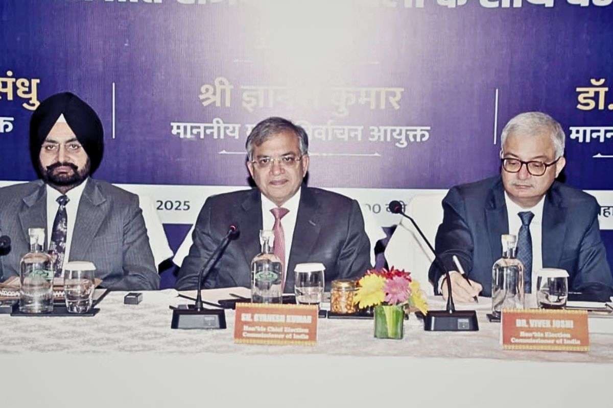 Bihar Election 2025: चीफ इलेक्शन कमिश्नर के साथ बैठक में बीजेपी की बड़ी मांग, दो चरणों में हों बिहार चुनाव की वोटिंग