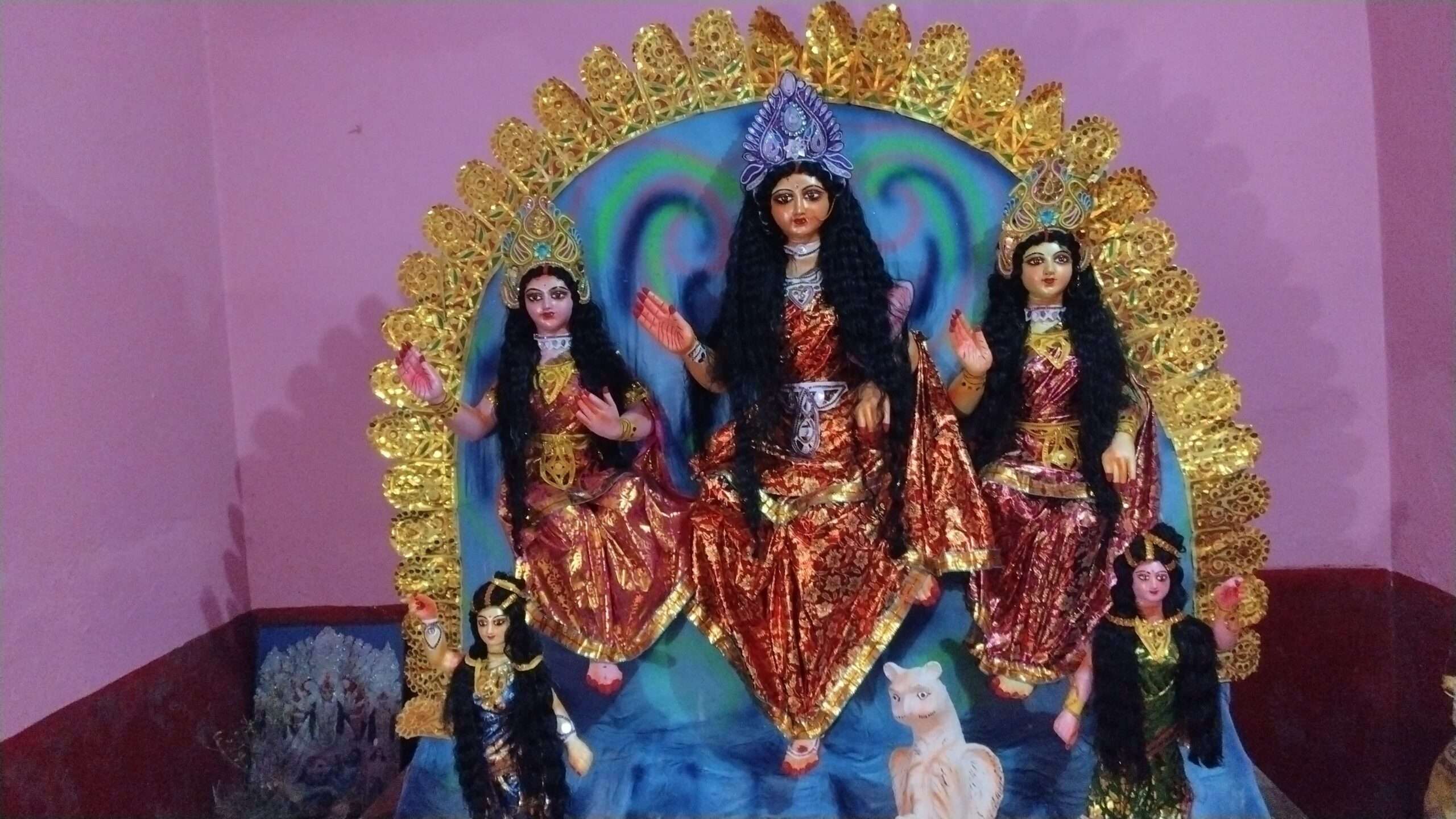बिंदापाथर में मूर्ति स्थापित कर की गयी लक्खी पूजा