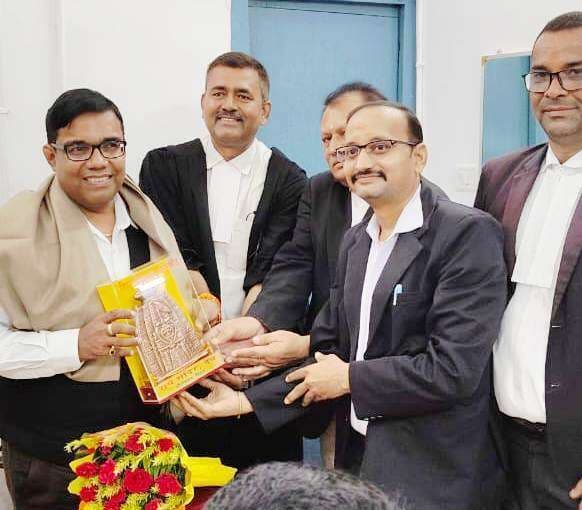 न्याय तंत्र में बार एक मजबूत स्तंभ : न्यायाधीश