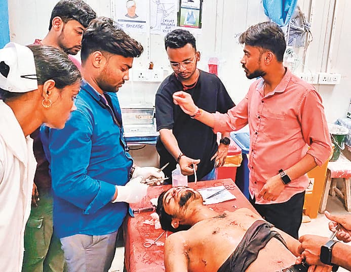 Jehanabad News : किशोर को चाकू मार कर किया घायल, पीएमसीएच रेफर