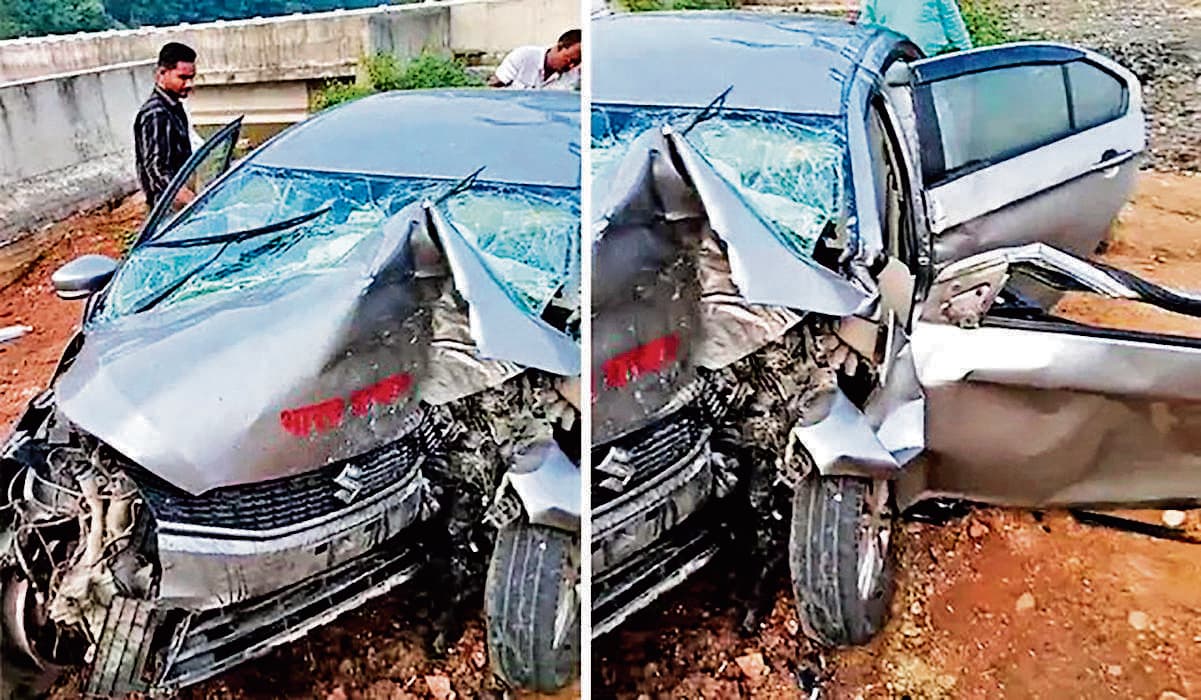 Sambalpur News : सड़क दुर्घटना में बैेंक अधिकारी की पत्नी की मौत, अधिकारी व सास की हालत गंभीर