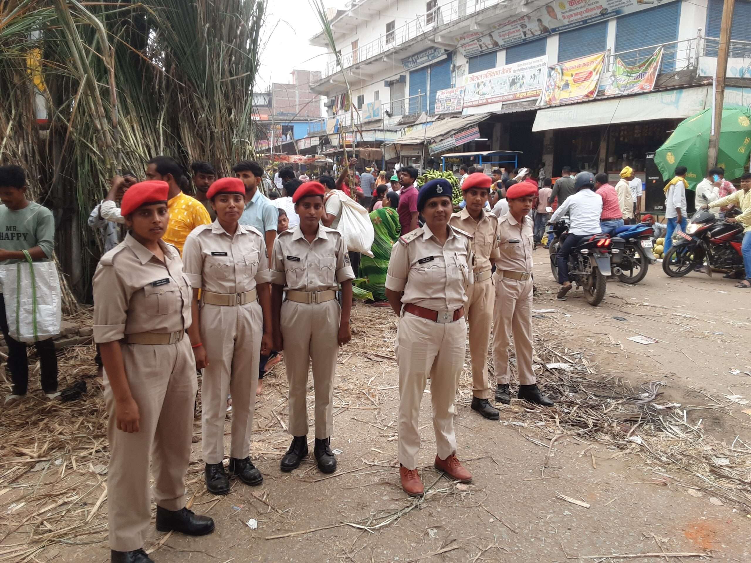 अर्घ देते समय घाट पर तैनात रहेगी महिला-पुरुष बटालियन