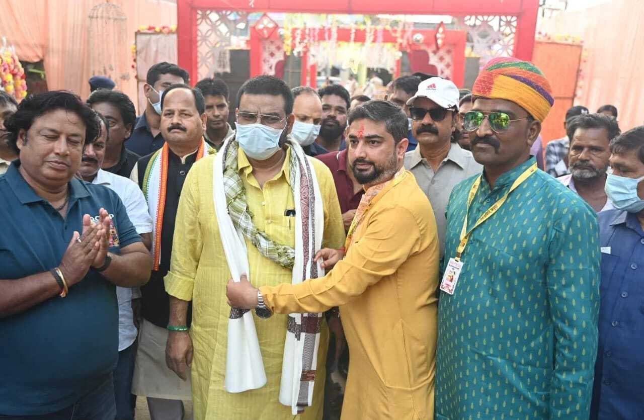 अल्पसंख्यक कल्याण मंत्री ने छठ घाटों का किया भ्रमण