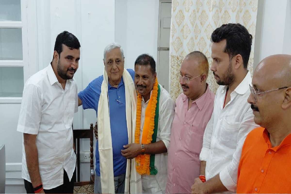 वोटिंग से पहले प्रशांत किशोर को लगा तगड़ा झटका, बीजेपी के पक्ष में इस उम्मीदवार ने वापस लिया नामांकन