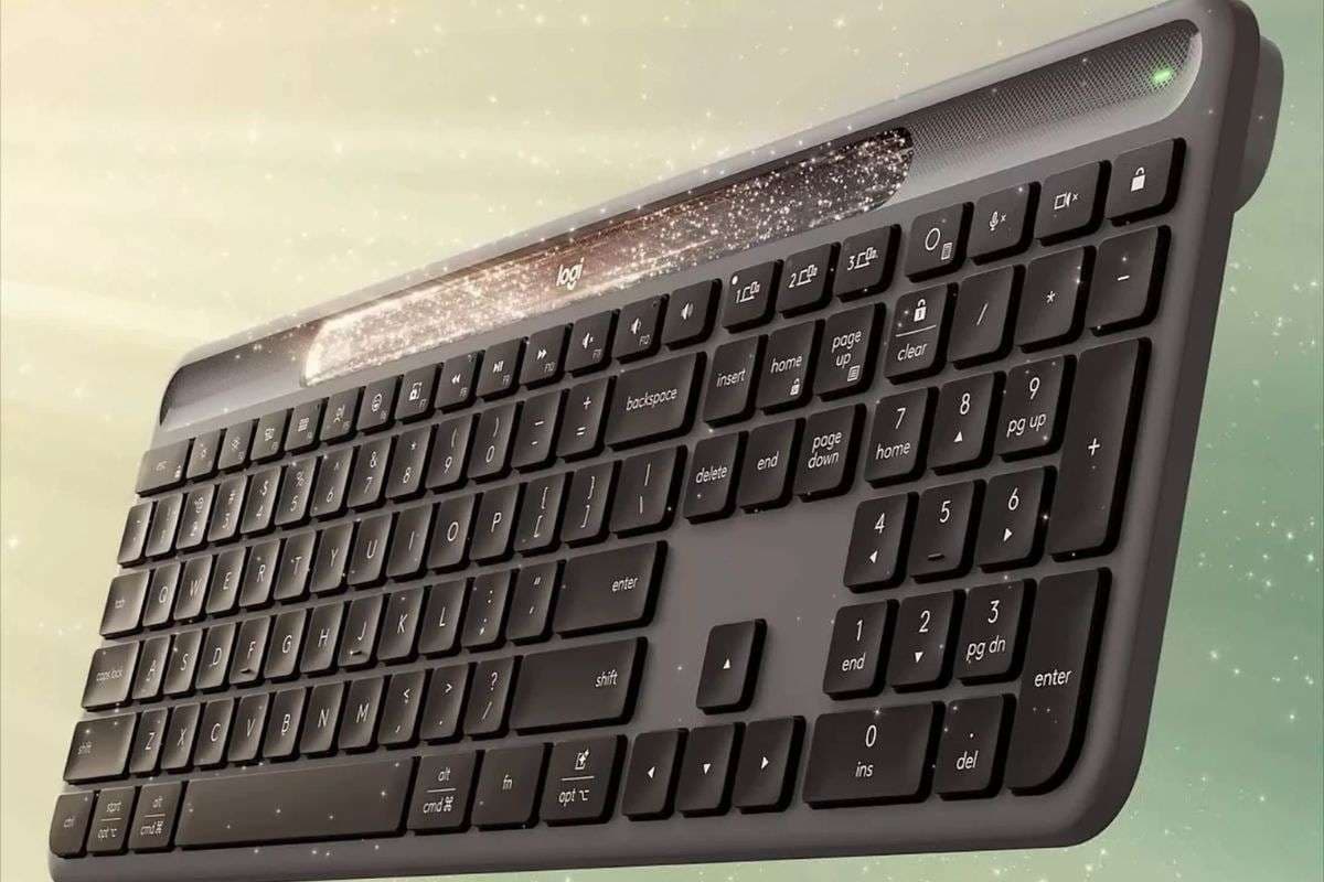 Logitech Signature Slim Solar+ K980: रोशनी से चलने वाला वायरलेस कीबोर्ड, चार्जिंग की जरूरत नहीं