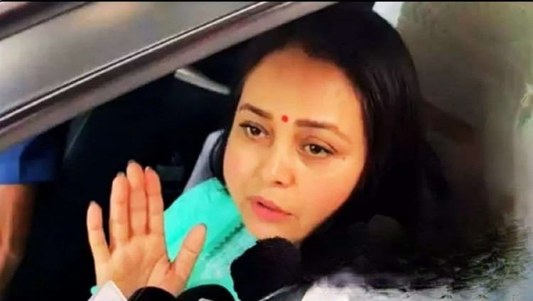 Rohini Acharya: रोहिणी आचार्य और तेजस्वी यादव के बीच छिड़ी जंग में कूदी भाजपा, चिराग पासवान ने कही बड़ी बात