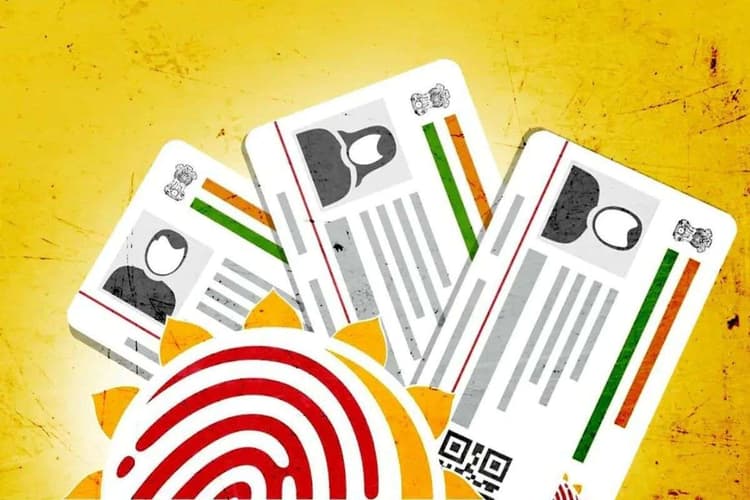 Aadhaar Card: आपके आधार से मोबाइल नंबर लिंक है या नहीं कैसे पता करें? मिनटों में जानें पूरा प्रोसेस