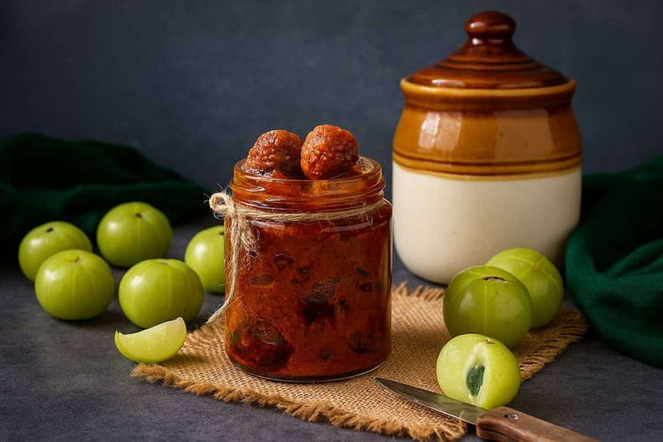 Amla Pickle Recipe without Boiling: बिना उबाले आंवले का अचार कैसे बनाएं पंजाबी स्टाइल में? पढ़ें ये रेसिपी