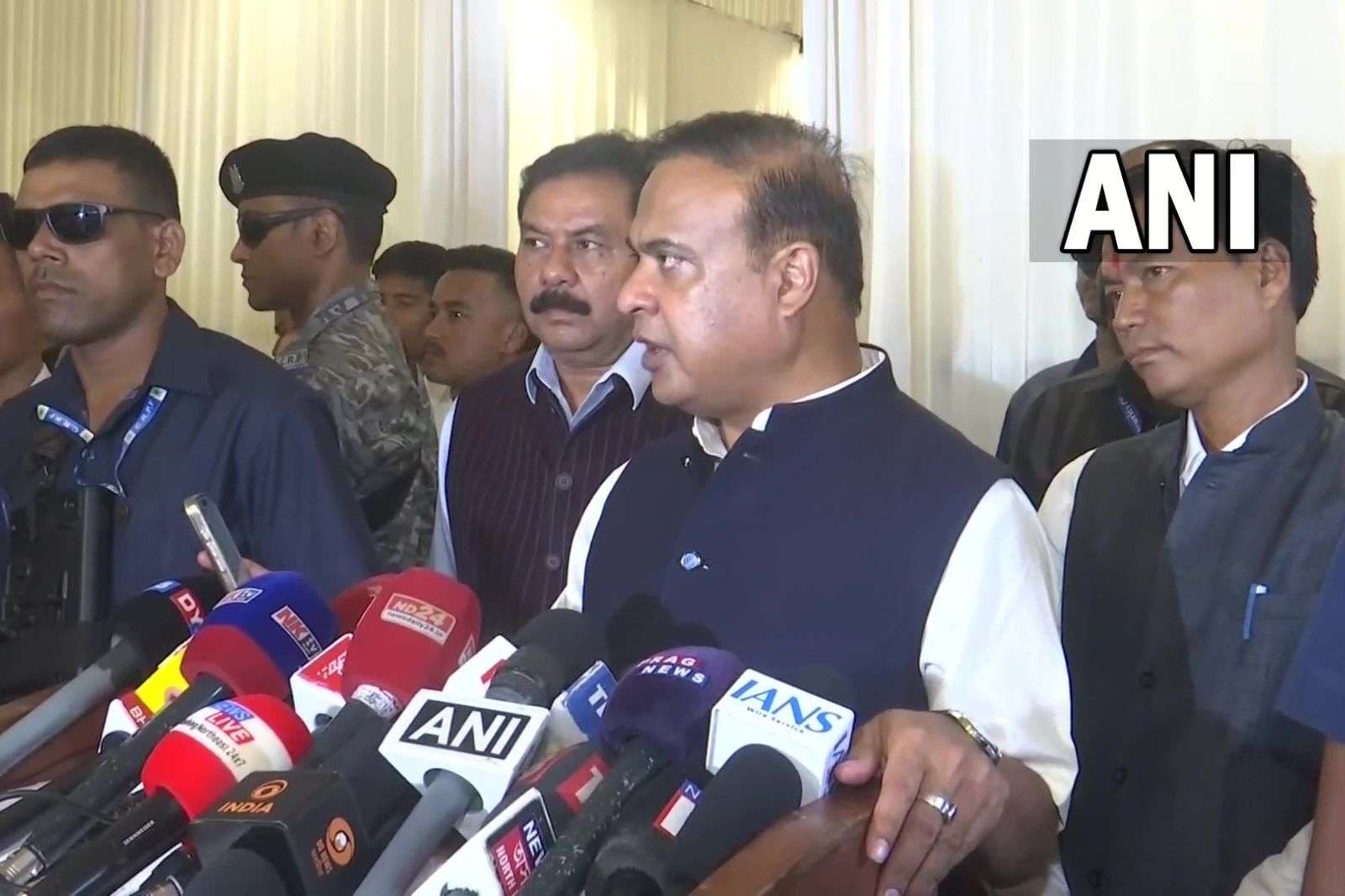 Delhi Red Fort Blast: दिल्ली धमाके पर आपत्तिजनक टिप्पणी, असम पुलिस ने पांच लोगों को किया गिरफ्तार