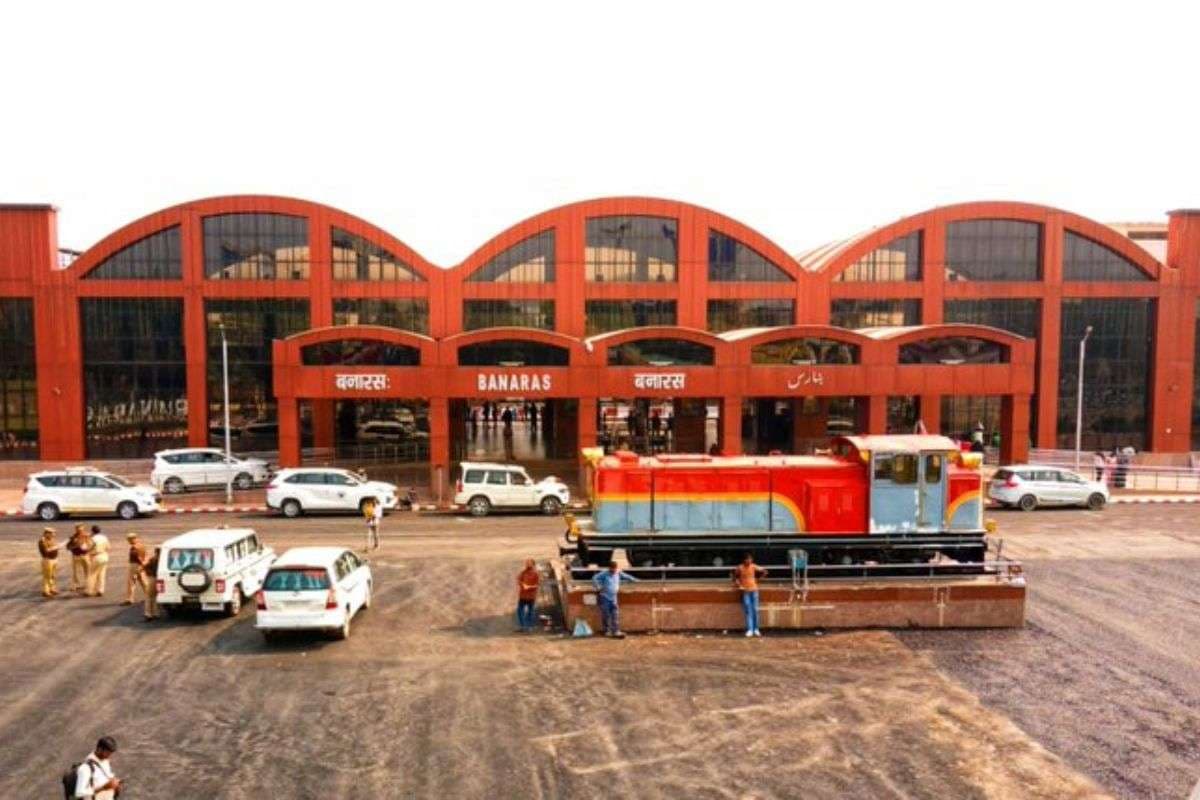 BSBS अब इतिहास! बनारस रेलवे स्टेशन का नया कोड ये होगा