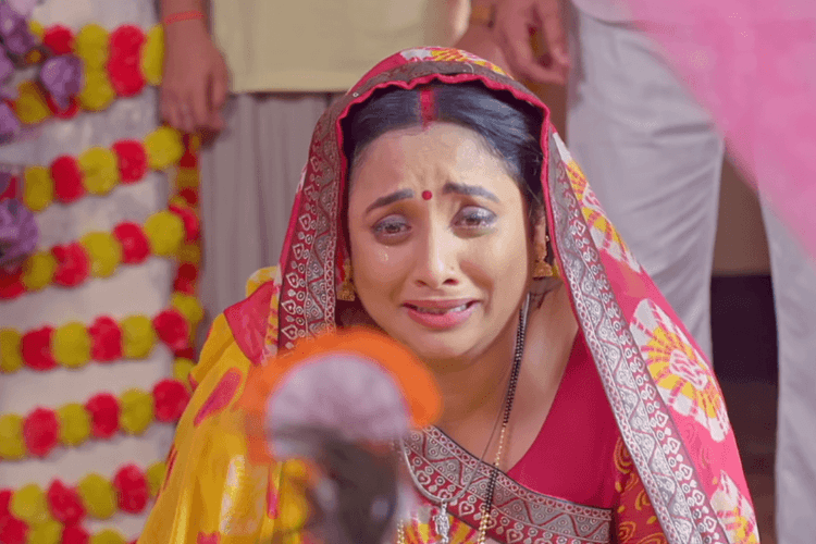 Bhojpuri Film: रिश्तों की सच्चाई और लालच को दिखाती है रानी चटर्जी की नई फिल्म 'हम हई जेठानी', ट्रेलर देख भावुक हो रहे दर्शक