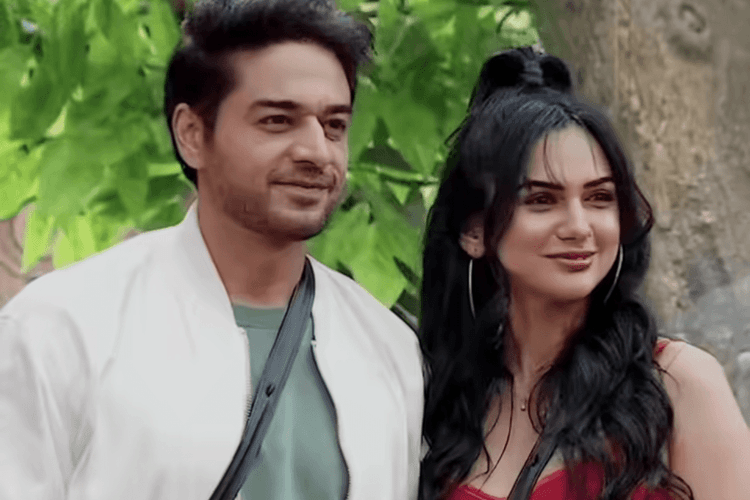 Bigg Boss 19: गौरव खन्ना के बच्चों को लेकर भविष्यवाणी हुई झूठी, वाइफ आकांक्षा चमोला ने फैमिली वीक में इन अफवाहों पर तोड़ी चुप्पी