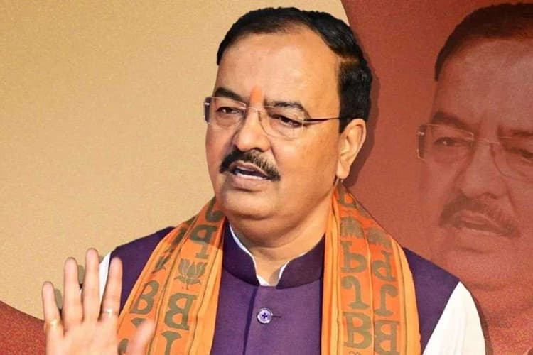 'भ्रष्टाचार के आरोप में खुद जेल जाएंगे तेजस्वी यादव', यूपी के डिप्टी CM ने RJD नेता पर किया पलटवार