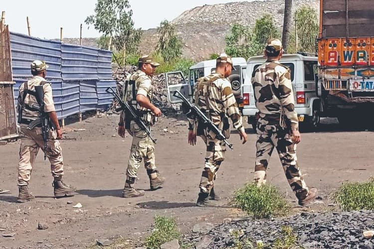 Bihar Elections 2025: वोटिंग खत्म होने के बावजूद मोकामा, बाढ़ और दानापुर में तैनात रहेंगी STF और BMP की टीमें, जानिये वजह