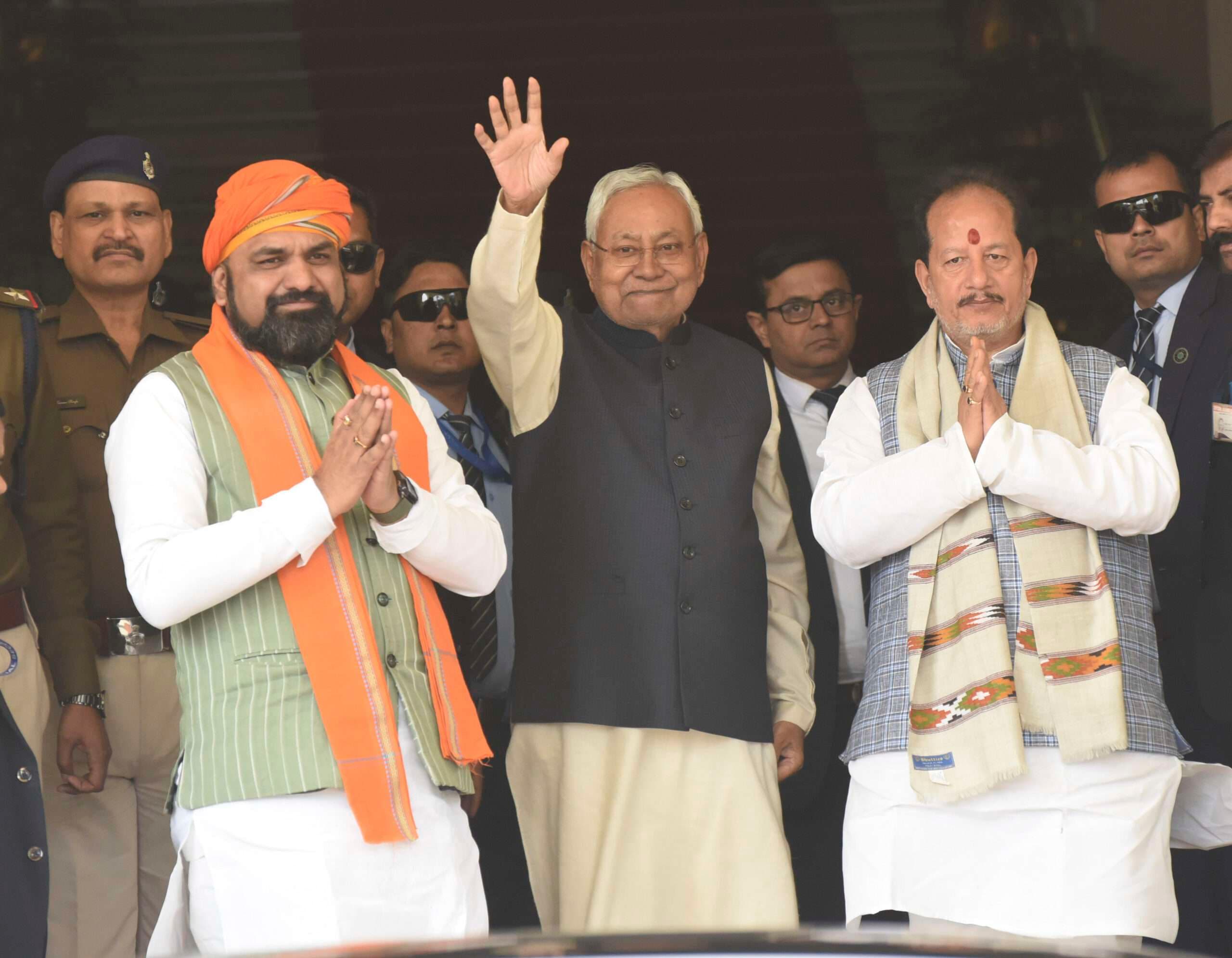 Bihar News: नयी सरकार के शपथ ग्रहण की तैयारी शुरू, पीएम मोदी आयेंगे पटना