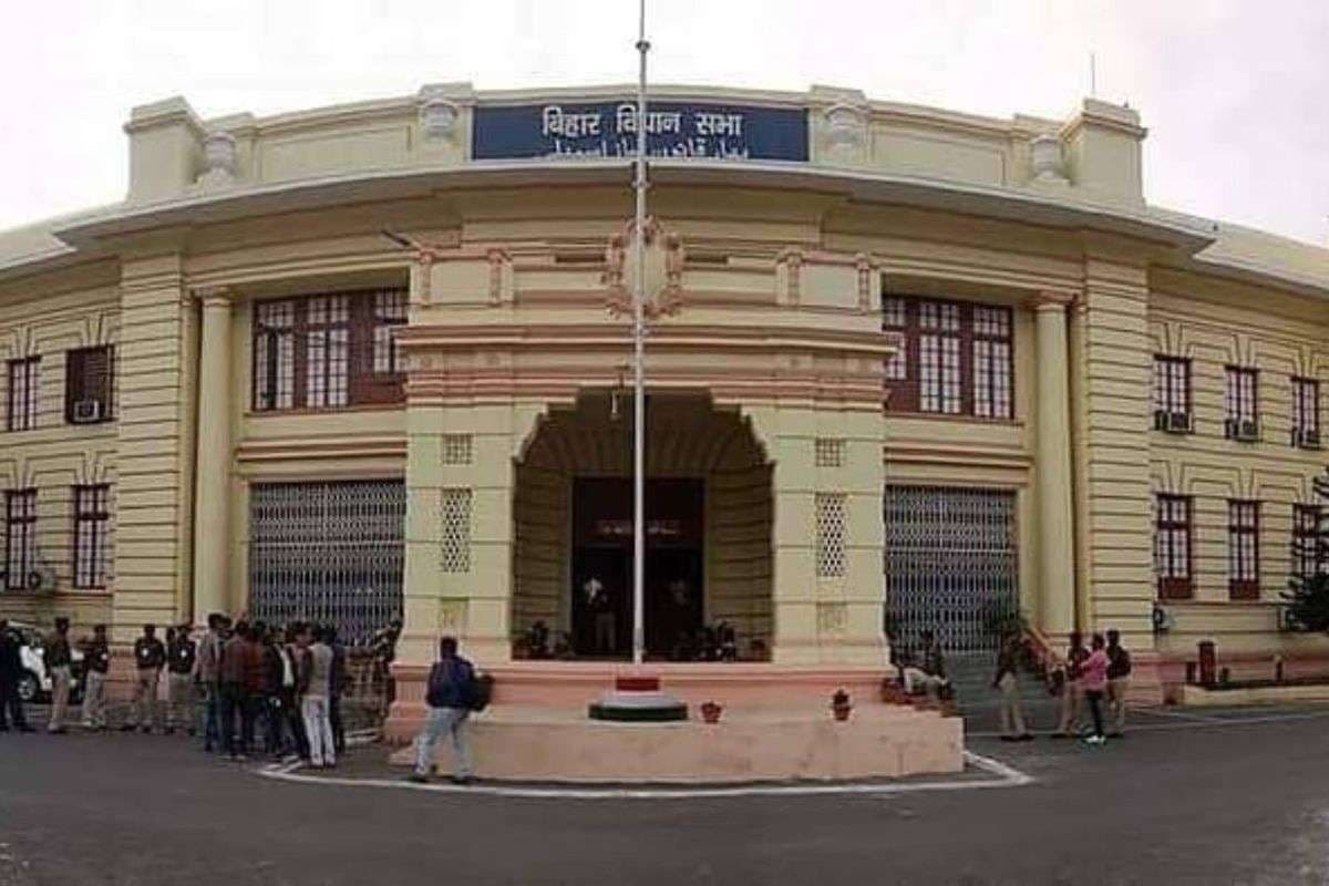 Bihar: पांच साल, नौ सरकारें, बिहार की सियासत में अस्थिरता का वो दौर, हर कुछ महीनों में बदलती रही सत्ता की तस्वीर