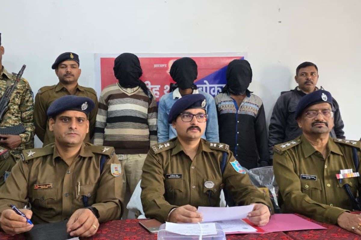 बोकारो में बाइक चोर गिरोह का खेल खत्म, मुख्य सरगना समेत 3 धराये, चोरी की 9 मोटरसाइकिल बरामद