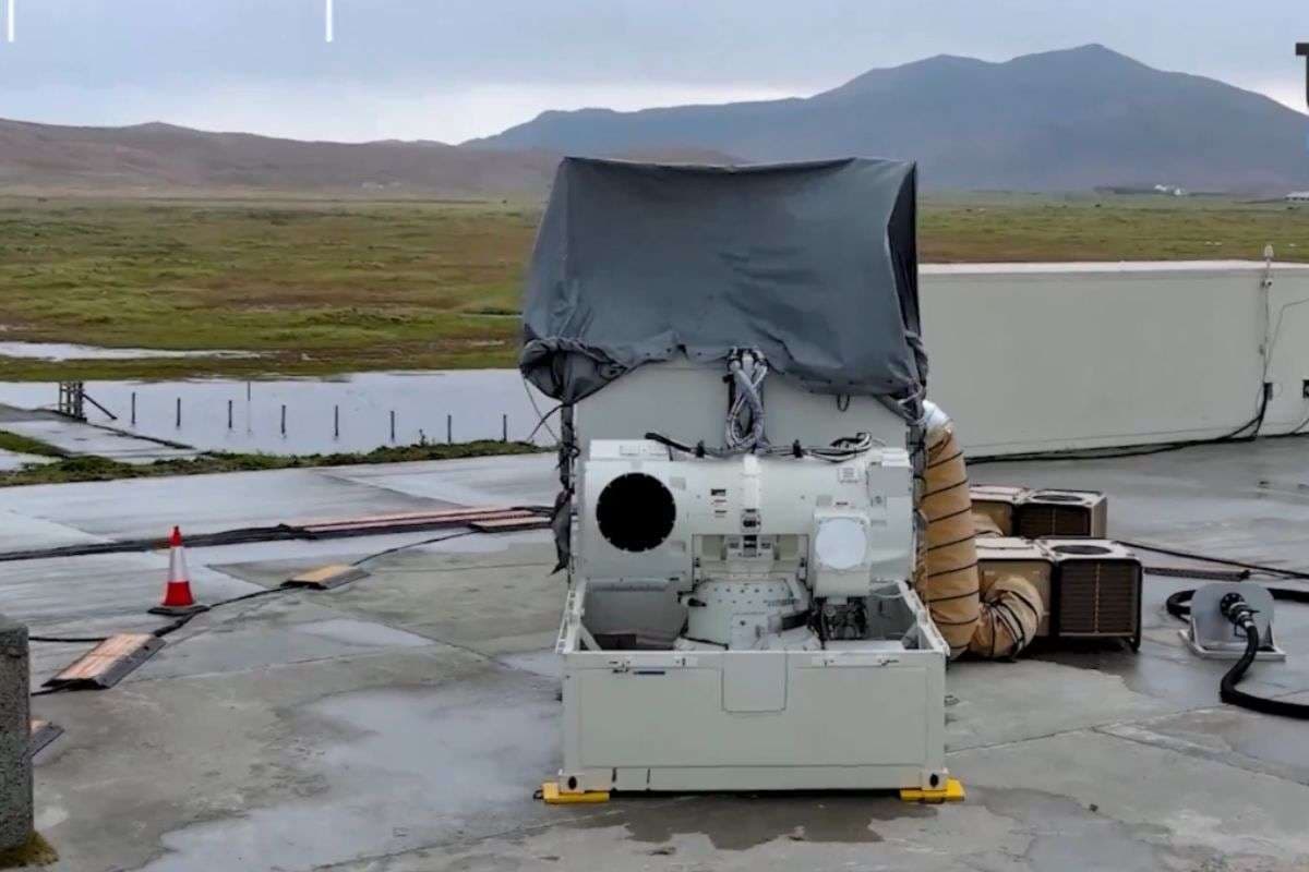 ब्रिटेन का खतरनाक DragonFire लेजर हथियार, 400 की रफ्तार वाले ड्रोन भी सेकंडों में ढेर, एक शॉट का खर्च सिर्फ 1000 रुपये