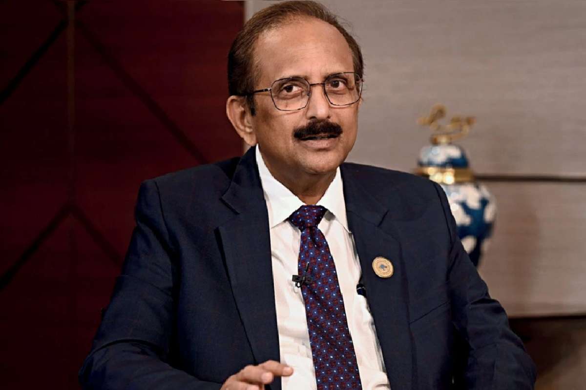 SBI Chairman Statement: एसबीआई ने क्यूआईपी से जुटाई 25,000 करोड़, 5-6 सालों तक इक्विटी कैपिटल की जरूरत नहीं