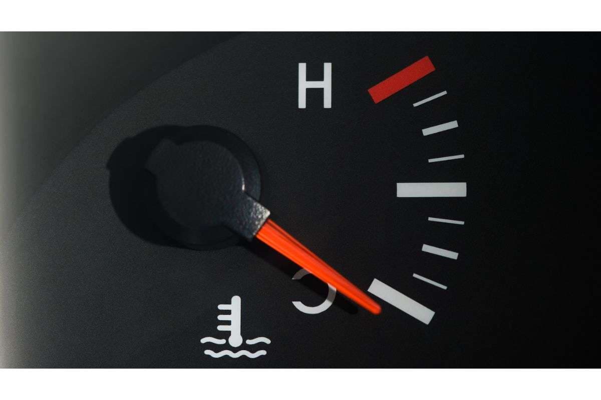 कार ओवरहीट हो तो AC नहीं, HEATER ऑन करें!