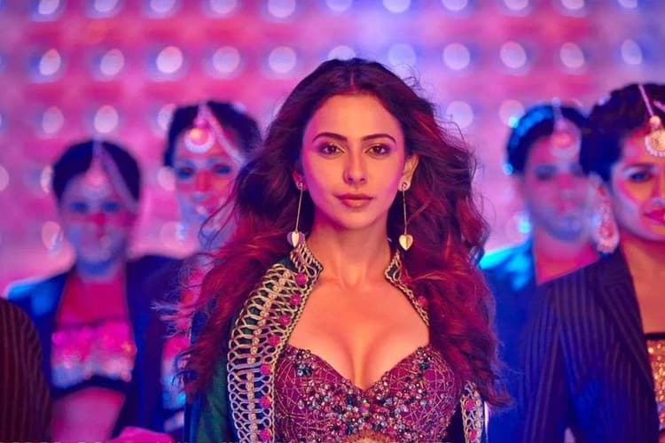 De De Pyaar De 2 Box Office Records: बॉक्स ऑफिस पर चमकी ‘दे दे प्यार दे 2’, रकुल प्रीत की 7वीं सबसे ज्यादा कमाई करने वाली फिल्म बनी