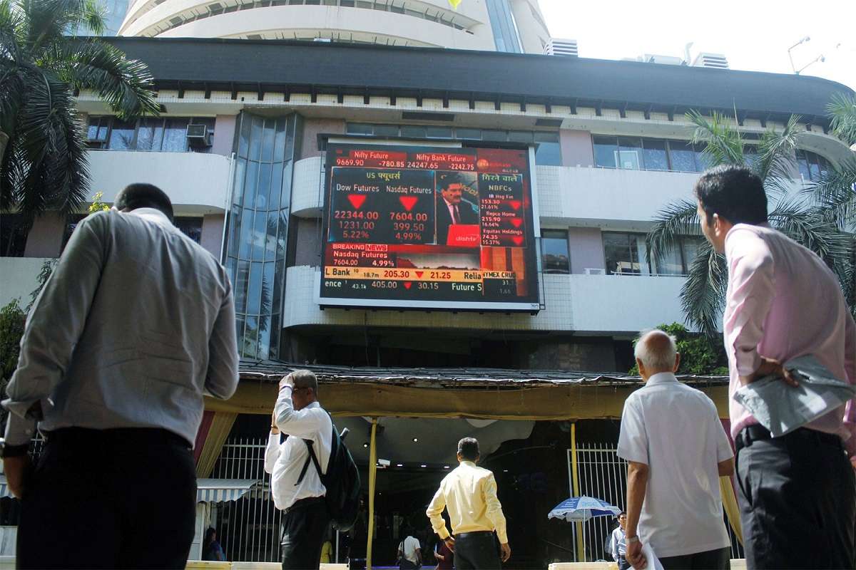 Mutual Funds: घरेलू म्यूचुअल फंड्स ने बाजार में बढ़ाई पकड़, ऑनरशिप हासिल करने में तोड़ा रिकॉर्ड