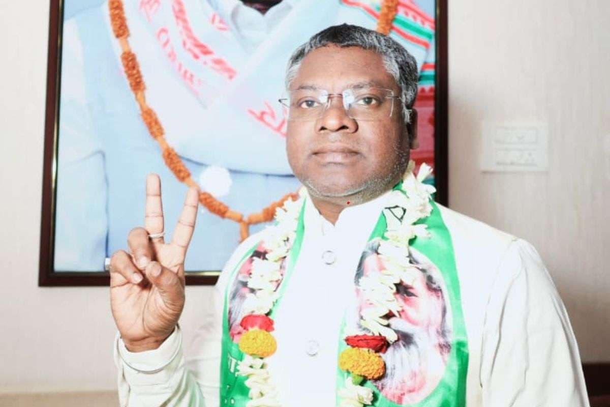 घाटशिला उपचुनाव में JMM के सोमेश सोरेन की रिकॉर्ड तोड़ जीत, BJP के बाबूलाल को बुरी तरह दी पटखनी