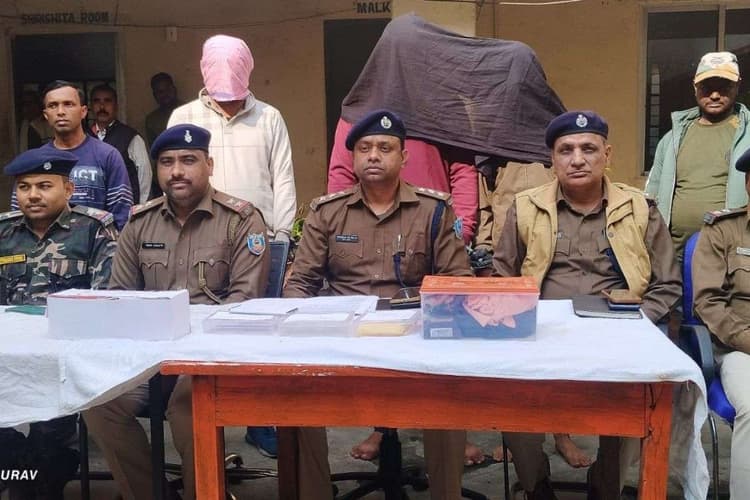 गिरिडीह: ट्रेलर चालक धीरज यादव हत्याकांड का खुलासा, पहले शराब पिलायी फिर रॉड से वार कर उतारा मौत के घाट